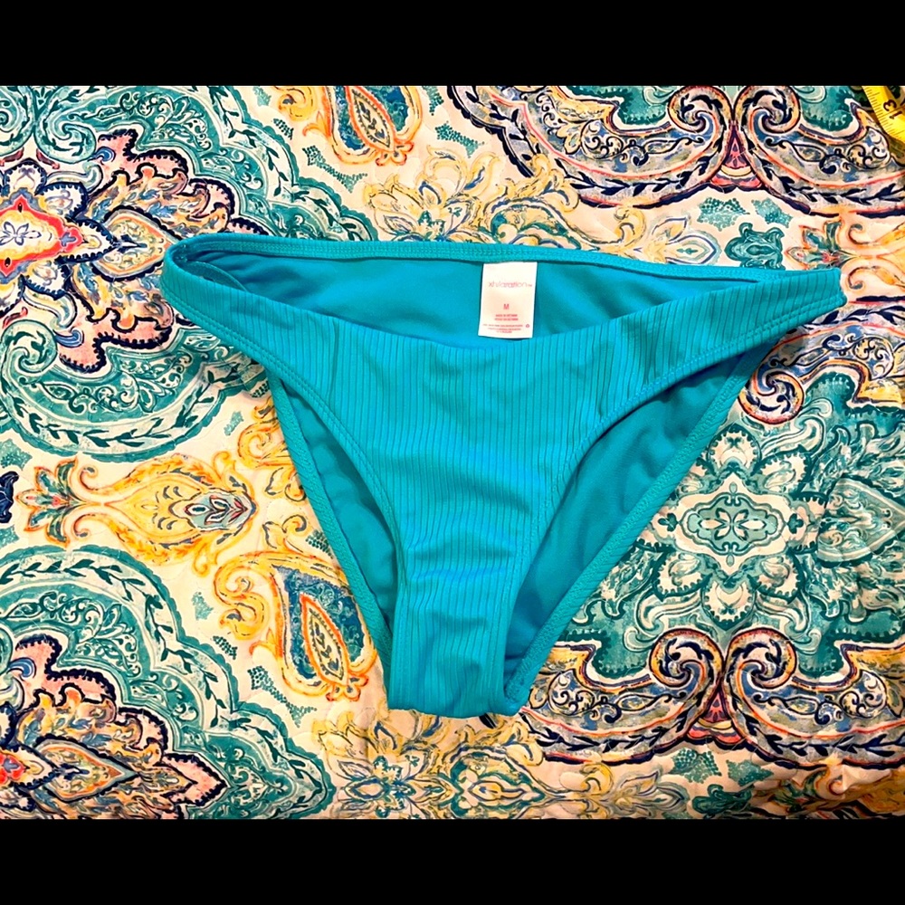 Exhilaration swim bikini bottom ~ Medium